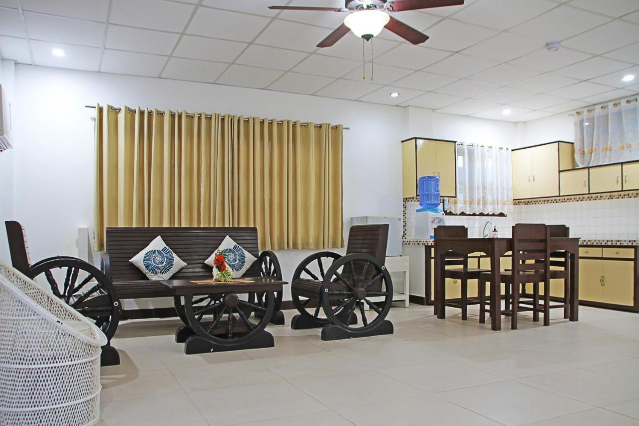 1888 Beach Resort Dumaguete City Exterior foto
